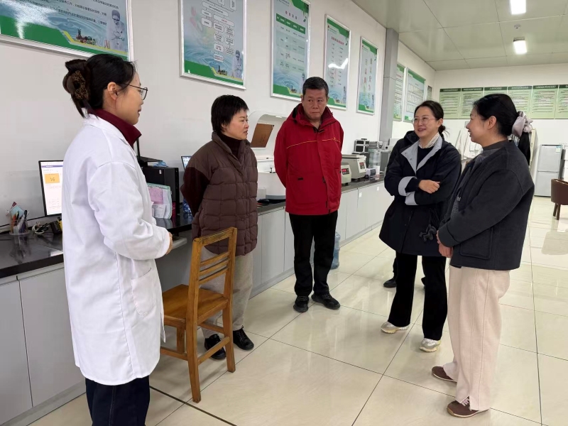 市shi農nong業ye農nong村cun局ju副fu局ju長chang姚yao靜jing一yi行xing到dao朝chao陽yang農nong產chan品pin大da市shi場chang開kai展zhan食shi品pin安an全quan專zhuan項xiang檢jian查zha